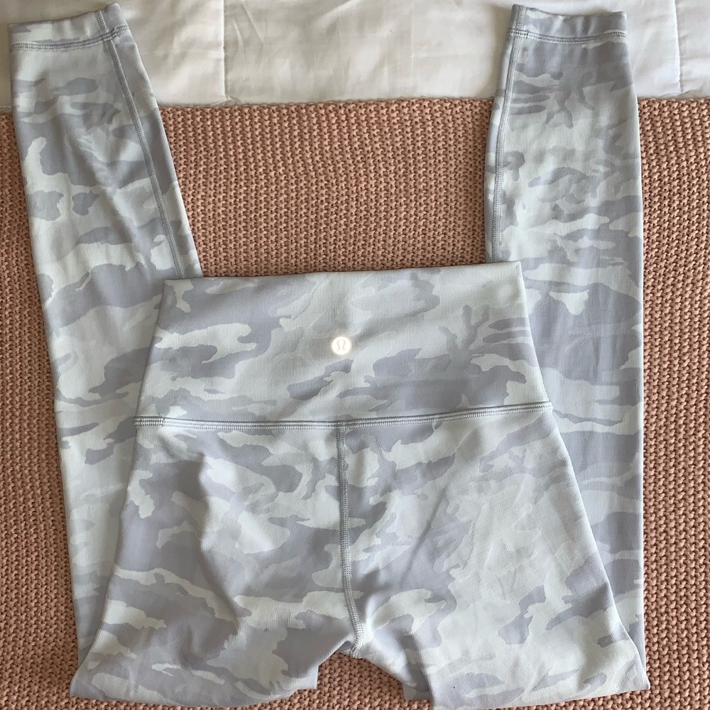 Wunder Under High-arise Lululemon Tight / Leggings 28”